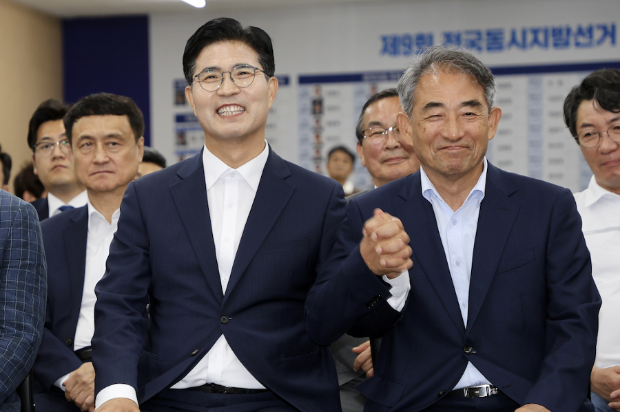 [6·3선거 당선유력/전북지사] 역시 ‘민주당의 힘’, 민주당 이원택 막판 뒤집기 성공