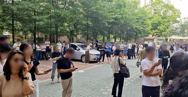 6·3 지방선거 송파구 일부 투표소에서 일어난 초유의 사태 : 투표용지 떨어졌다