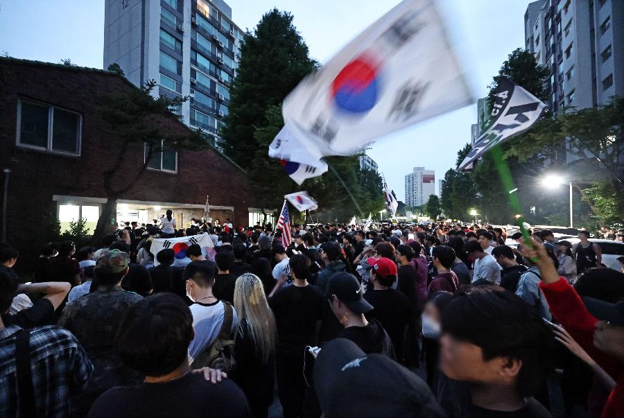[6·3선거] 오세훈이 아침 7시 넘어 판세 뒤집었다 : 서울시장 선거 개표 '투표용지 사고' 혼란 속 '초박빙' 진행 중