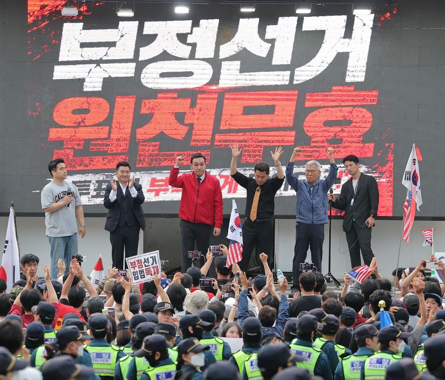 망조 든 중앙선거관리위원회 : 부정선거 음모론 횡행하는데 투표용지도 못 챙겨 '부실' 자인하고 참정권 해쳤다