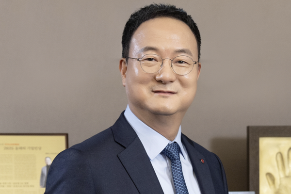 메모리 다음은 기판이다 : LG이노텍 문혁수 '증설 속도전'으로 AI 시대 LG그룹 도약 선봉 선다