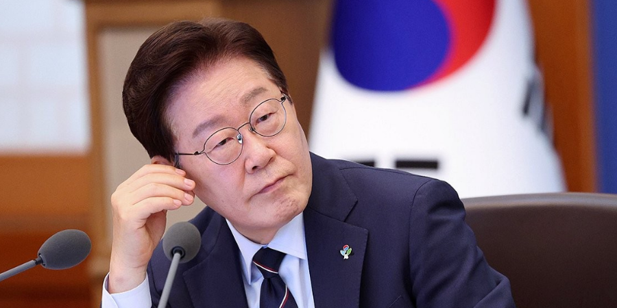 이재명 '주가 누르기' 의혹 보도한 언론에 이것이 주가 조작 아닌가 비판 : 신문 열심히 보시네