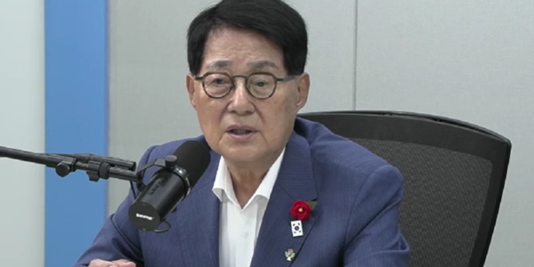 민주당 내부에서도 대통령이 전당대회 등판 : 박지원, 정청래에게 '전당대회 불출마' 요구