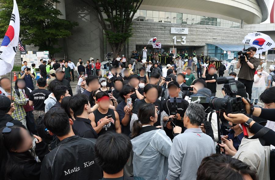 '잠실 개표소 봉쇄 시위'는 민주화운동인가, 부정선거론의 확산인가? : 우리가 놓치고 있는 지점