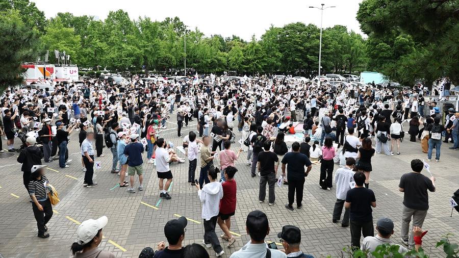 '잠실 개표소 봉쇄 시위'는 민주화운동인가, 부정선거론의 확산인가? : 우리가 놓치고 있는 지점