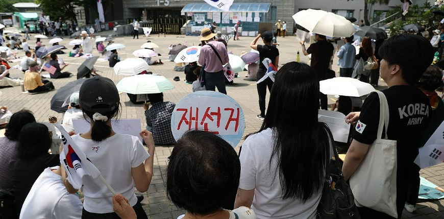 [허프생각] 2030 인스타 덮친 재선거 시위 : 인증샷에 친구는 날 손절했다, '정치 양극화'의 불똥