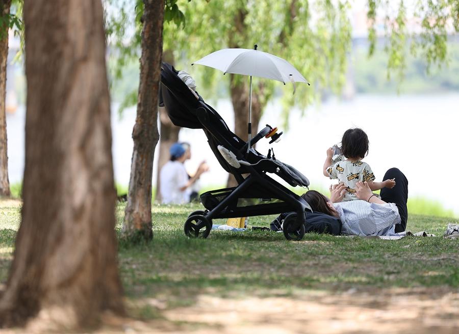 서울 안에서도 동대문구는 서초구보다 5도 더 덥다, 폭염은 평등하지 않다 : '녹지 양극화'의 경고 
