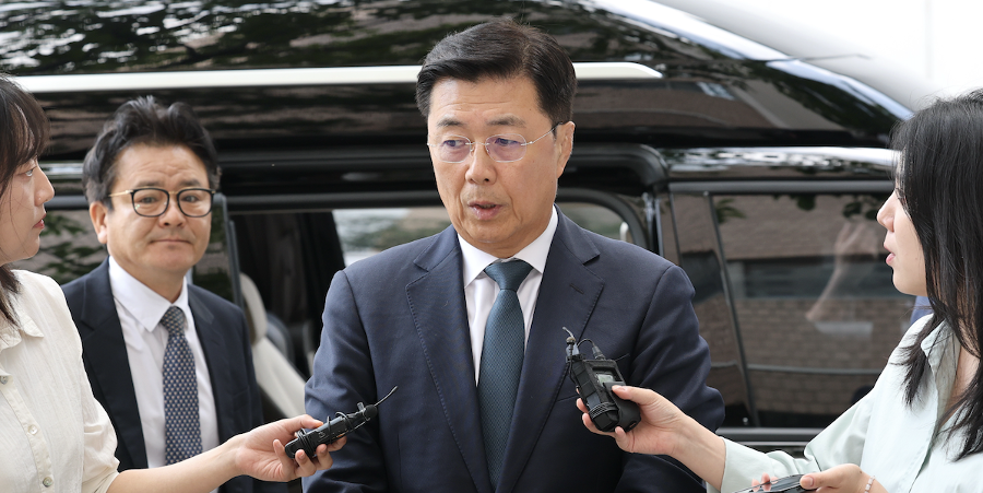 아버지 내란 재판에 '미국 개입' 요청, '브라질의 트럼프' 보우소나루 아들 징역 4년 선고