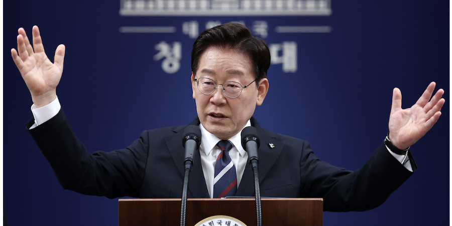 이 대통령 긍정평가 '데드크로스', 핵심 지지층 50대가 흔들린다 : 향후 전망도 어둡기만 하다