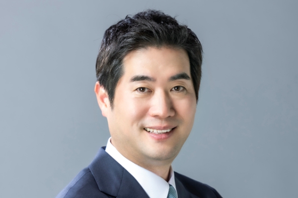 웅진그룹 '에버스카이 청산'으로 구조조정 마침표 : 오너 2세 윤새봄 프리드라이프 들고 '라이프케어 플랫폼' 구축 시동