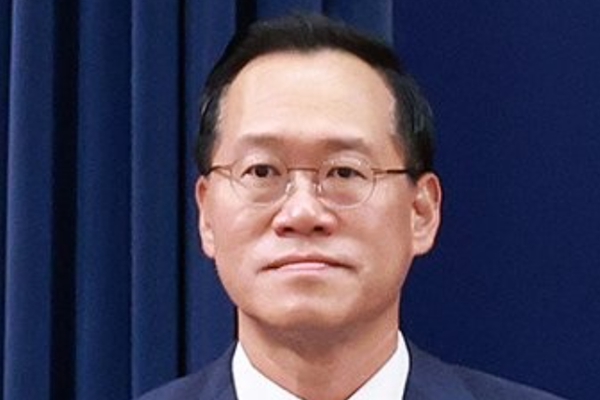 한찬식 대통령실 새 민정수석이 풀무원 사외이사직서 물러났다 : 검찰 출신으로 '환경부 블랙리스트' 사건 수사 경력