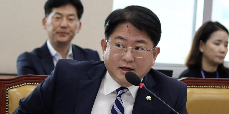 이재명표 지역화폐 띄우려다 '헛발질' 했나 : '지역화폐 성과급' 법안, 이틀 만에 철회
