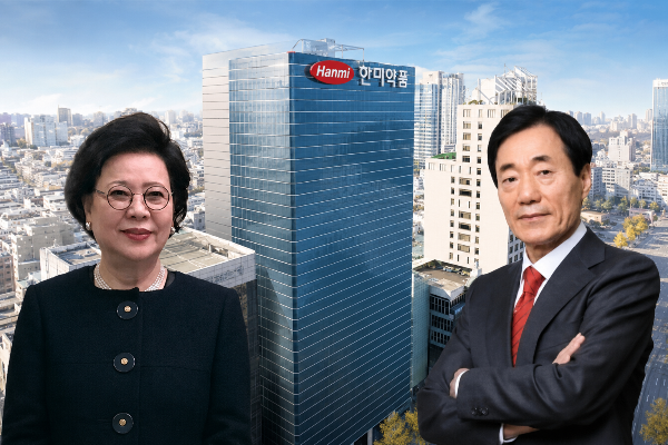 한미약품 경영권 싸움 이번엔 '송영숙 vs 신동국' 대결 재편 : 오너가 차남 임종훈 가족 합류 직후, 장남 임종윤 신 회장 쪽으로