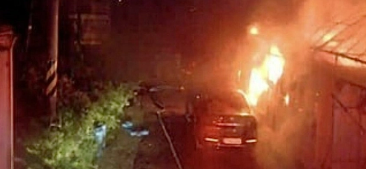 비닐하우스 화재에 10대 여성이 목숨을 잃었다 : 비닐하우스 내부 임시거처에 가족과 함께 살고 있었다