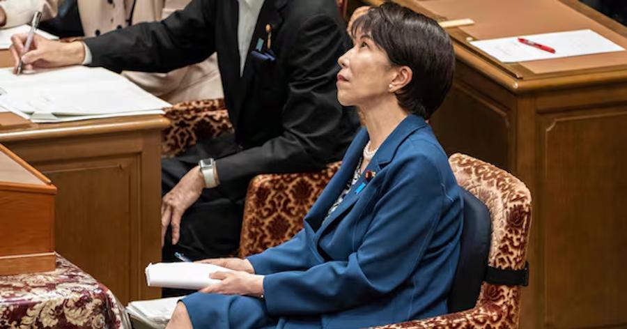 '공주는 왕이 될 수 없다' 일본 왕실전범 개정 후폭풍 : 총리 다카이치 지지율 41%로 급락