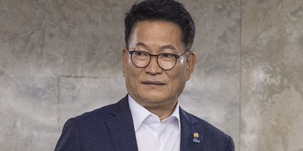 송영길 '막말'은 계속된다 : 정치생명 끊겠다에 이어 명지대 출신의 '학력도 없는' 박지성 발언까지