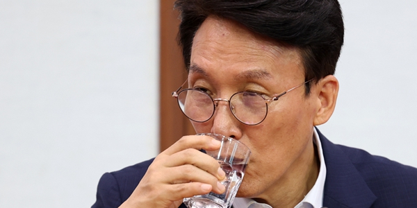 김민석 '신천지 개입설' 근거 내놓지 못하고 말끝을 흐린다 : 정청래 역공에 '역풍' 조짐