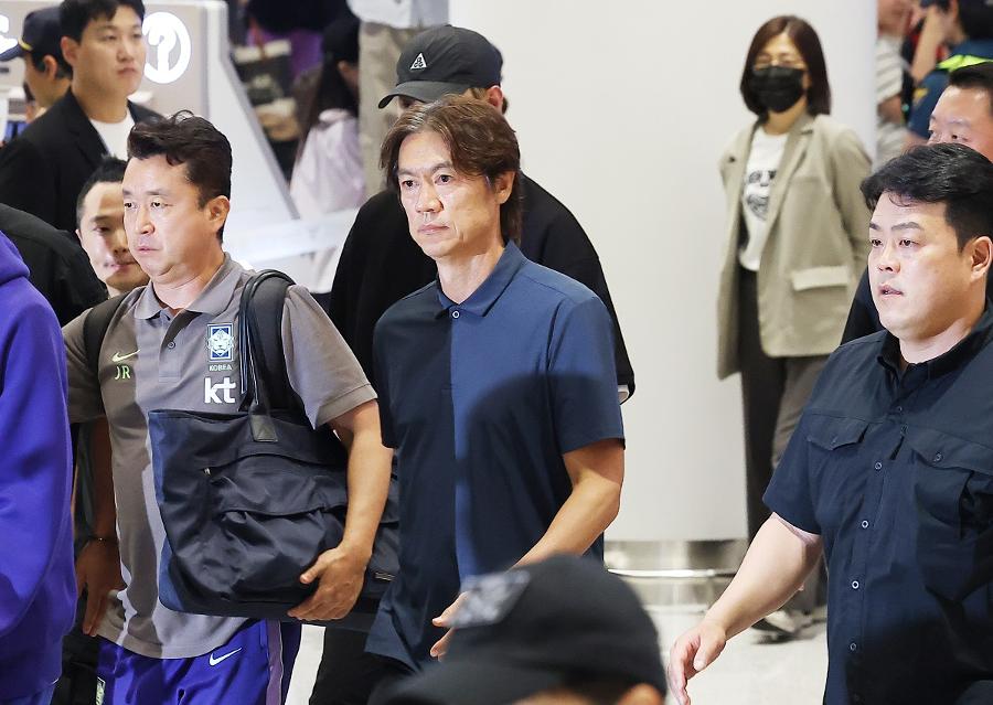 '자택 인근서 1400만 원' 축협 법인카드 논란 : 홍명보 대표팀 업무 환경 고려하지 않은 보도는 매우 유감 