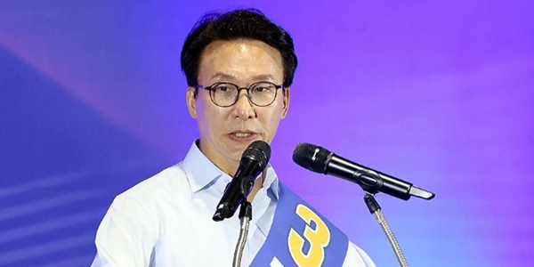 정청래가 전당대회 지역경선 1R서 '당심'으로 '조직' 돌파했다 : 2R에서도 선전 이어갈까