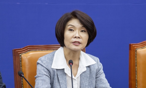 민주당 한정애 의원이 '자본시장법 개정안'을 대표발의했다 : 자산총액 1조 이상 상장기업의 ESG 공시 의무화를 규정