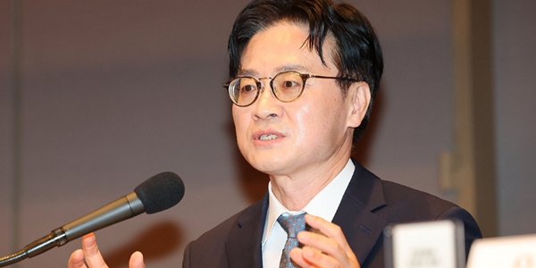 '주 4.5일제'는 꿈쩍도 않는데 '주 52시간 예외'만 속도 난다 : 이재명 정부 노동 공약 '역주행'
