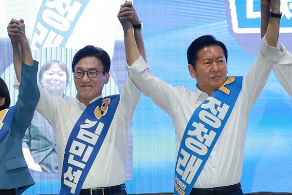 민주당 전당대회, 김민석·정청래 1%포인트 안팎 접전 : 역시 최대 승부처는 호남과 수도권