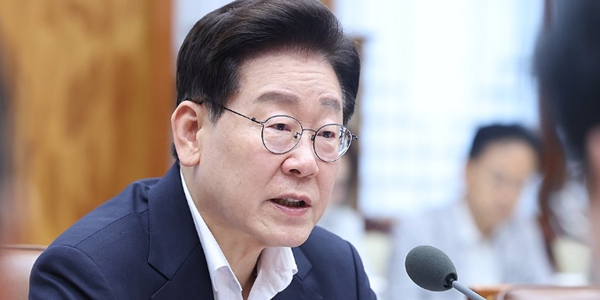이재명 정부, 메가특구 앞에서 '노동·기후 개혁' 후퇴 : '잃은 점수' 어떻게 회복할까