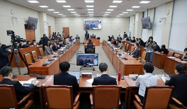 '기후위기적응법안' 법안심사소위 통과 : 탄소중립기본법서 분리해 재난 대응 내실화한다