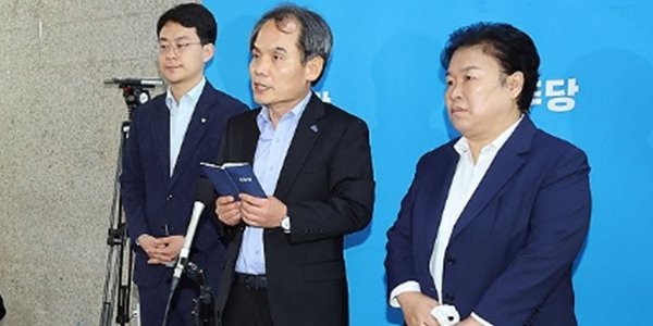 민주당 강득구 '거짓말' 논란 : 강득구 김관영 제명 만장일치 아냐 vs 문정복·박규환 만장일치 브리핑도 했다 