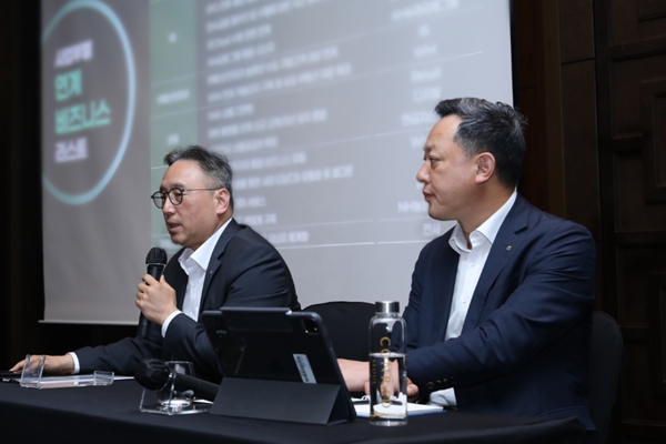 신재욱 배광수 설정한 NH투자증권의 하반기 화두는 AX와 본업경쟁력 : 임원 콘퍼런스 열고 지속가능 성장 위한 논의 나눴다