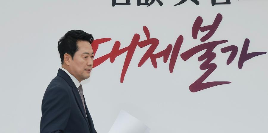 국힘 대표 장동혁, 취임 352일 '질긴 생명력' : '취임 1년 쇄신안'으로 '친장 체제' 굳히기 들어가나