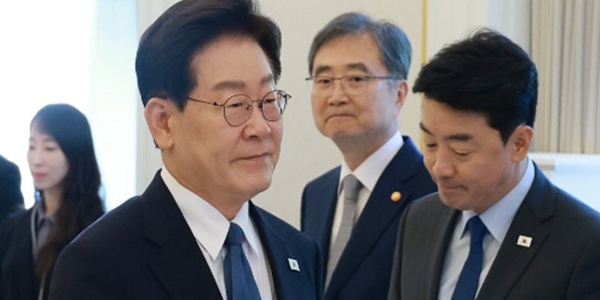 [조원씨앤아이] 이재명 긍정평가율 42.9%로 민주당보다 또 밀렸다, 40대·진보층·중도층서 지지율 빠져