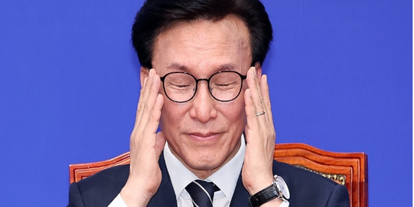민주당 정청래 전당대회 패배했지만 '날개 달았다' : 김민석 지도부 순항의 열쇠는 정청래 행보