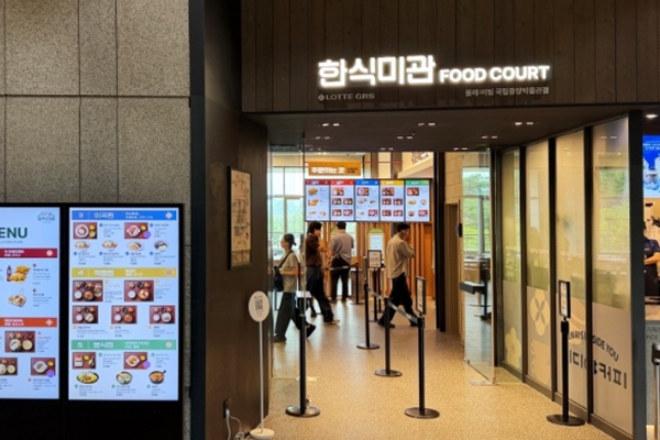 [허프 트렌드] 국립중앙박물관에 돈이 몰린다? 관람객 급증하며 '굿즈' 인기 얻고 식당·커피숍 매출 뛰어