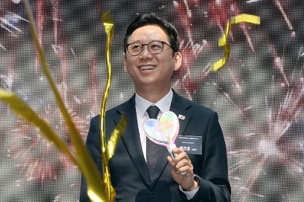 통신 3사 '모두의 AI' 사업 뛰어들었다, 독자 AI 프로젝트 고배 마셨던 KT 설욕전 성공할까