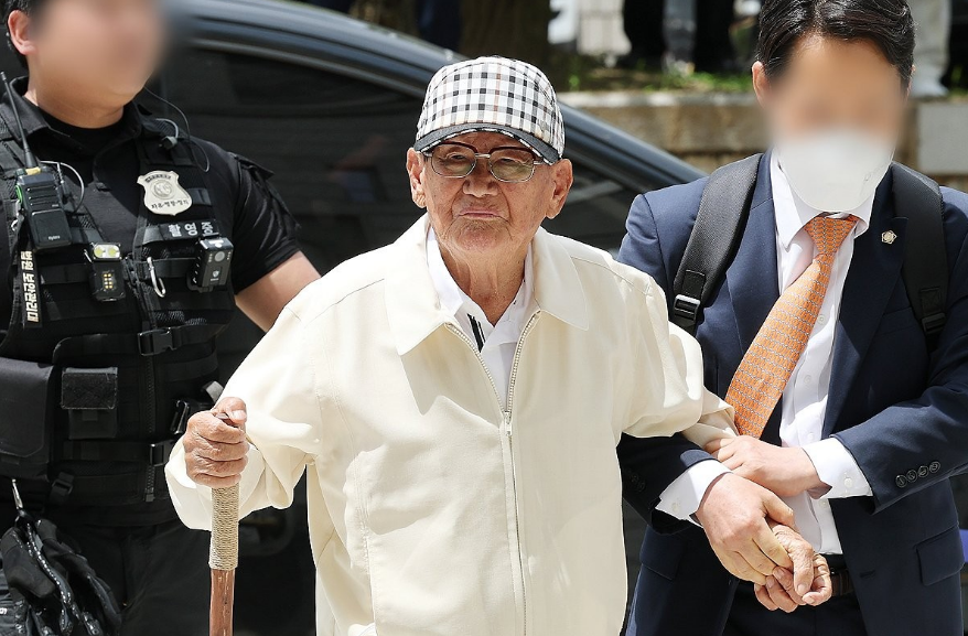 이만희 보석 심문 하루 앞두고, 신천지 '국민의힘 정당 가입'에 공개 사과했다 : 정치권 일절 차단