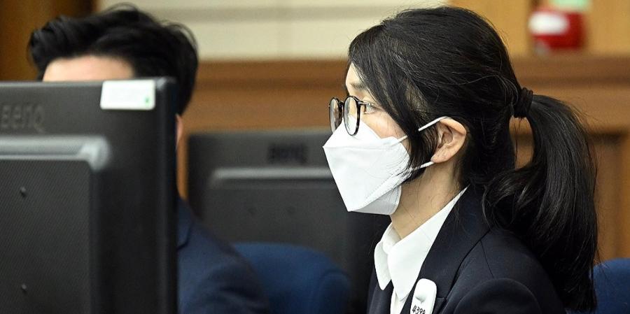 김건희 '무혐의' 처분 검사들, 재판에 넘겨졌다 : 도이치 수사 2년 만에 전·현직 검사 5명 기소