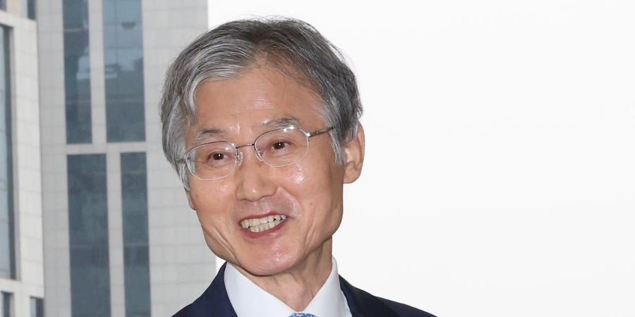 청와대 '대법관 후보 손봉기 반려'로 재제청 요구 검토 : 민주당 김민석 '조희대 탄핵' 대신 '법원 내부 압박' 촉구했다