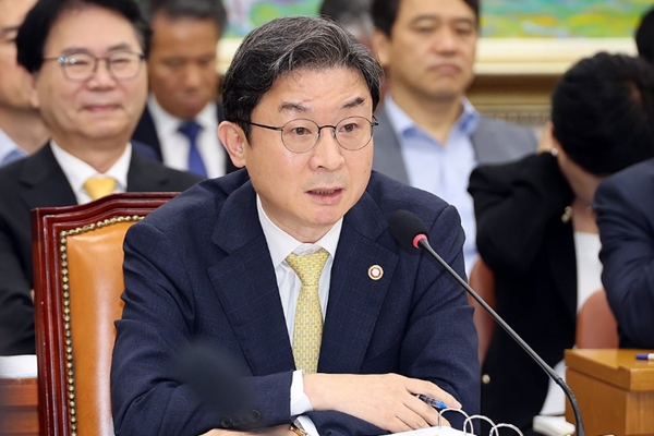 금융위원장 이억원 코스닥 상폐 기준 전면 변경 어렵다 : 다만 미세조정 여지는 남겼다