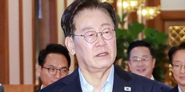 [조원씨앤아이] 이재명 긍정평가 38.9%, 취임 뒤 최저 : 유시민의 '저주' 탓이라는 사람들