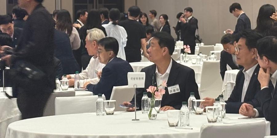 [허프 현장] 정기국회 앞둔 민주당, 1박2일 연찬회 : 이재명 정부 성공 넘어 '민생'으로 '재집권' 뜻 모은다