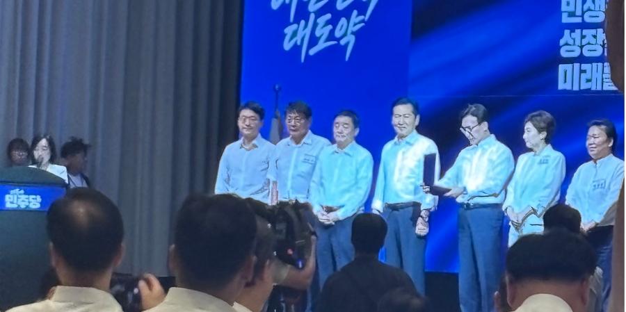 전당대회 열흘 만에 '석청대전' 재점화 조짐 : 김민석 모두발언에 정청래 2분 사적대화에 마이크 독재, 모욕적