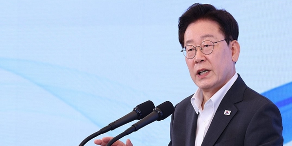 이재명 지지율 30%대 떨어진 상황에서 '개각 승부수' : '공취모' 김승원 법무장관과 '비례 두번' 용혜인 가족장관 후보 논란