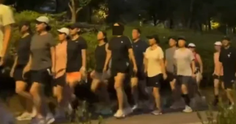 부담 없이 천천히 달리는 '슬로우러닝'이 뜨고 있다 : 어떤 곳은 '별도 이용 기준' 마련에 나섰다