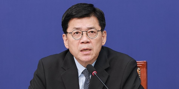 조국혁신당 김준형 '청와대 호르무즈 파병 검토'에 격앙, 불법침략국가 돕는 파병? 선 넘지 말라