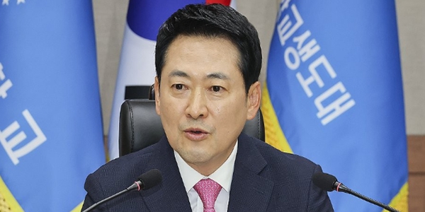 이재명 외신 인터뷰 개헌 필요, 민주당 김민석 현실 가능한 개헌 추진 : 지지율 최저·장동혁 반대에 난망