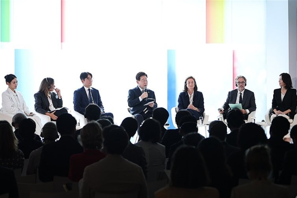 넷플릭스 장기적 한국의 파트너 되겠다 : 한국의 독립 창작자·콘텐츠 창작 생태계 지원할 것