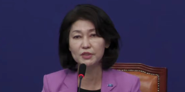 '호르무즈 파병'에 진보진영 우려와 분노 큰데, 청와대는 기계적 답변 : 정무수석 홍익표 결정된 바 없다