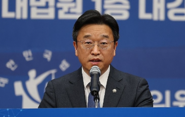 근로소득 상위 3%만 주 52시간 적용 예외? : 민주당 이용우 삼성전자 56% SK하이닉스 82% 해당  