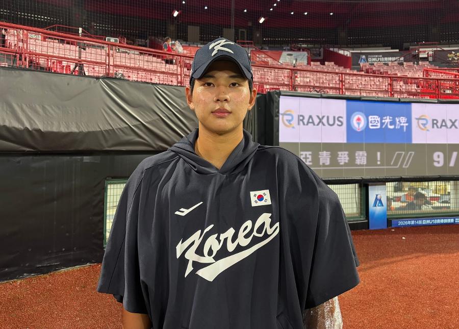18세 이하 청소년 야구, 'WBC 한일전' 열세 씻어냈다 : 부산고 하현승, 한일 결승전 완봉승